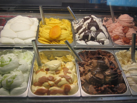 Mounds of gelato
